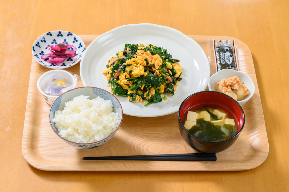 【朝夕2食付き】食事の心配不要★全室スマートテレビ＆冷暖房完備で長期滞在におすすめ