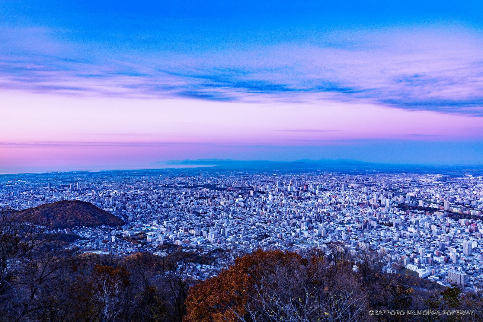 日本三大夜景札幌を代表とするパノラマ夜景を堪能「もいわ山ロープウェイチケット」と朝食付きプラン