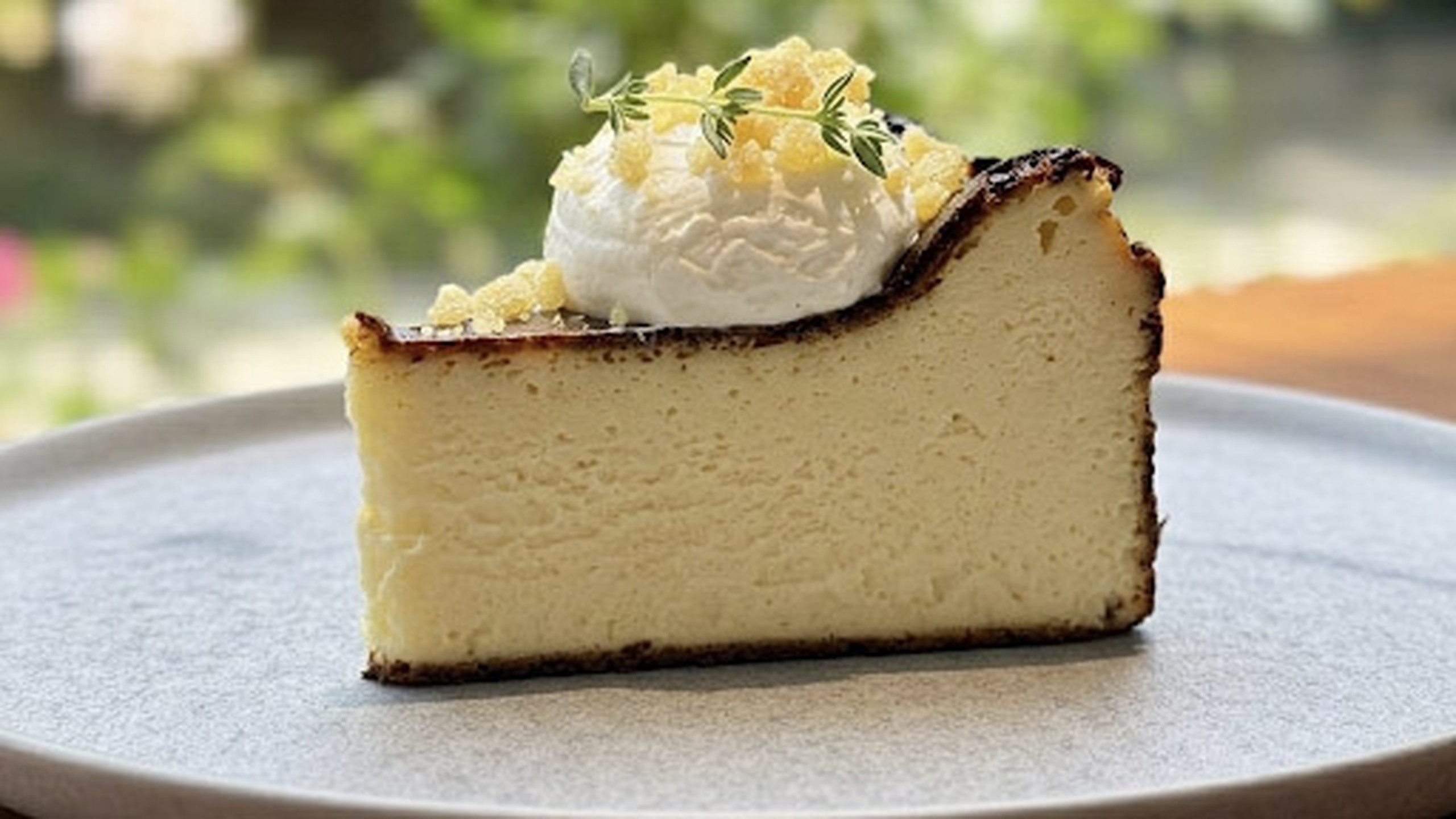 【カフェ】バスクチーズケーキ