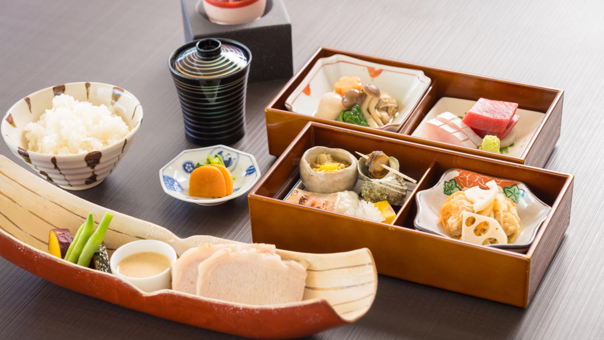 ●【少量美味】味にこだわった和洋御膳　湊凪 〜Minagi〜／1泊2食付（R15・R16）