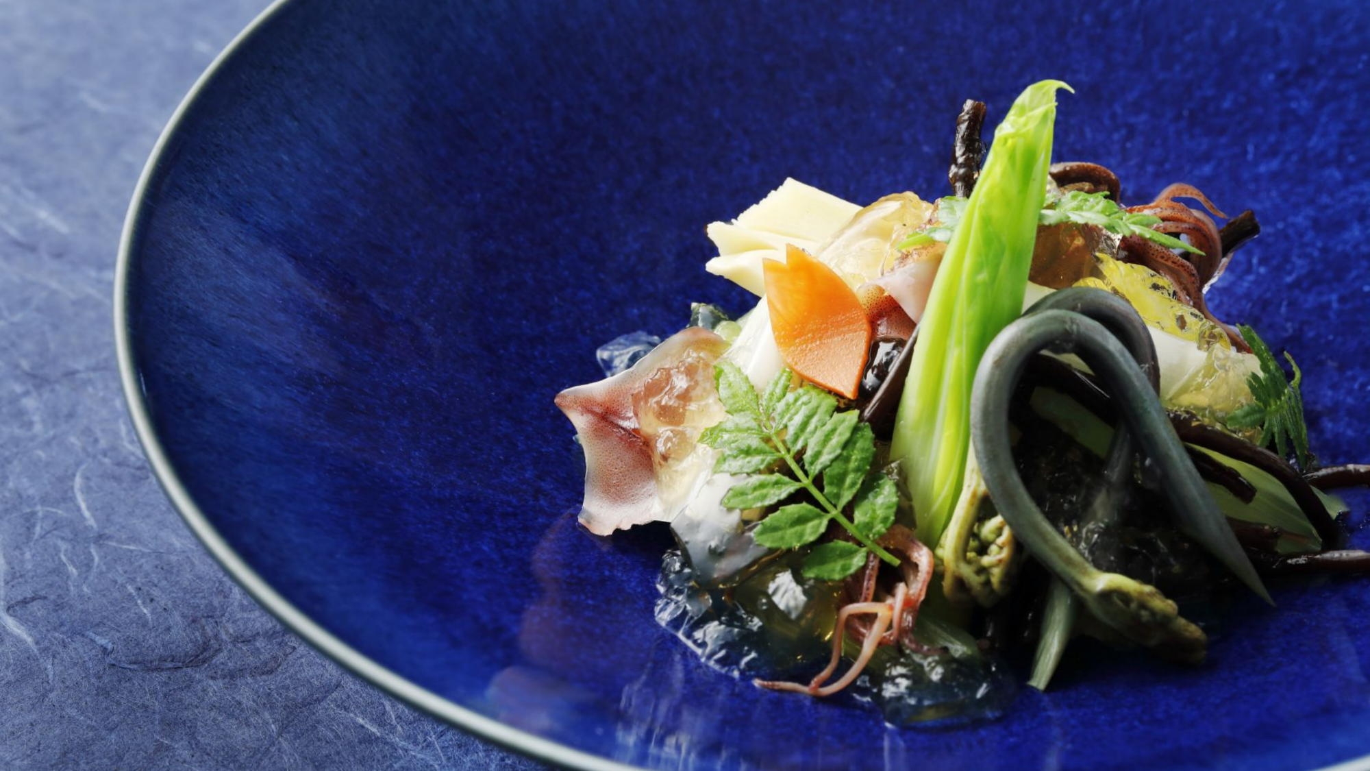 〇【1泊夕食付】夕食は房総の恵みを味わう！少量美味ライト和食コース「勝海」 