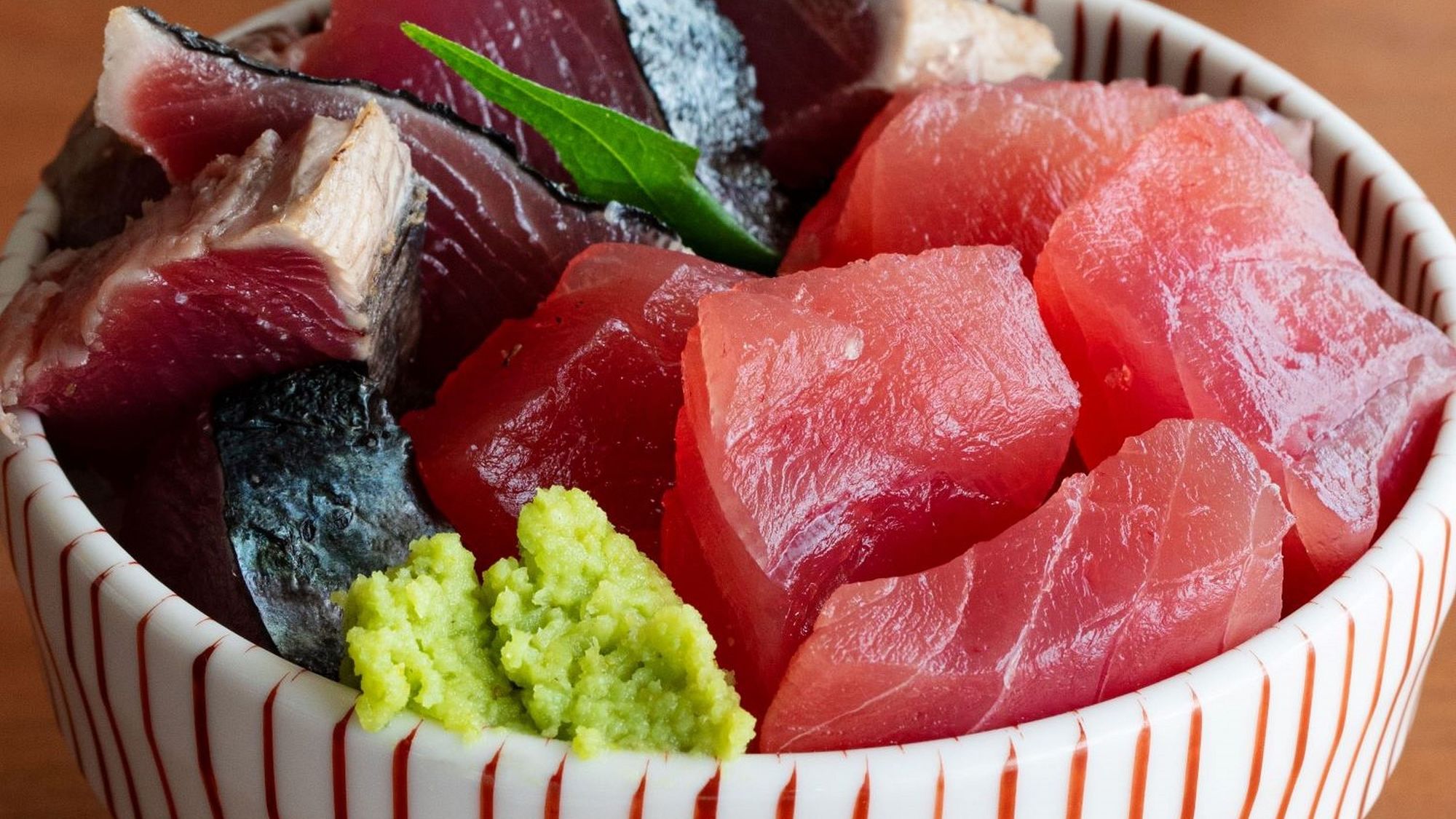 【リニューアルブッフェ朝食】地元の新鮮な「鰹」や「鮪」の赤身海鮮丼