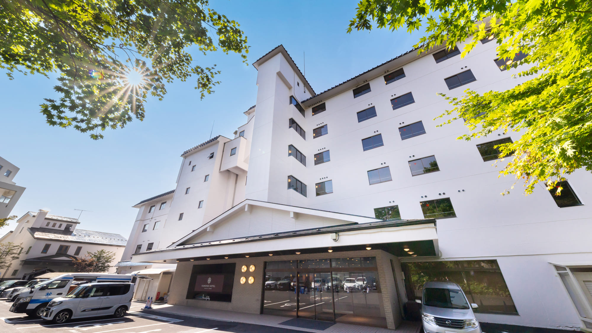 ホテル外観（昼）