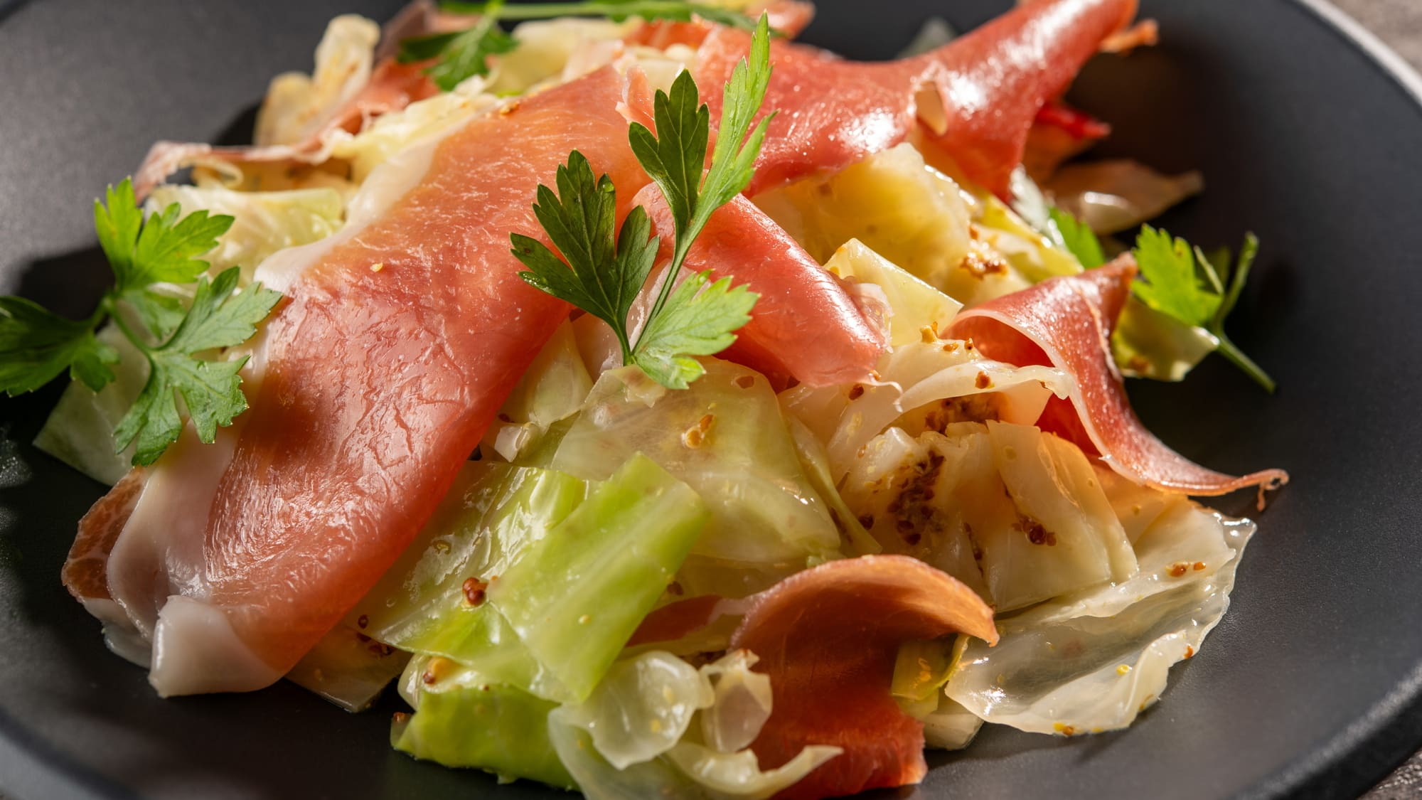 ディナービュッフェ：冬キャベツと生ハムの粒マスタード風味