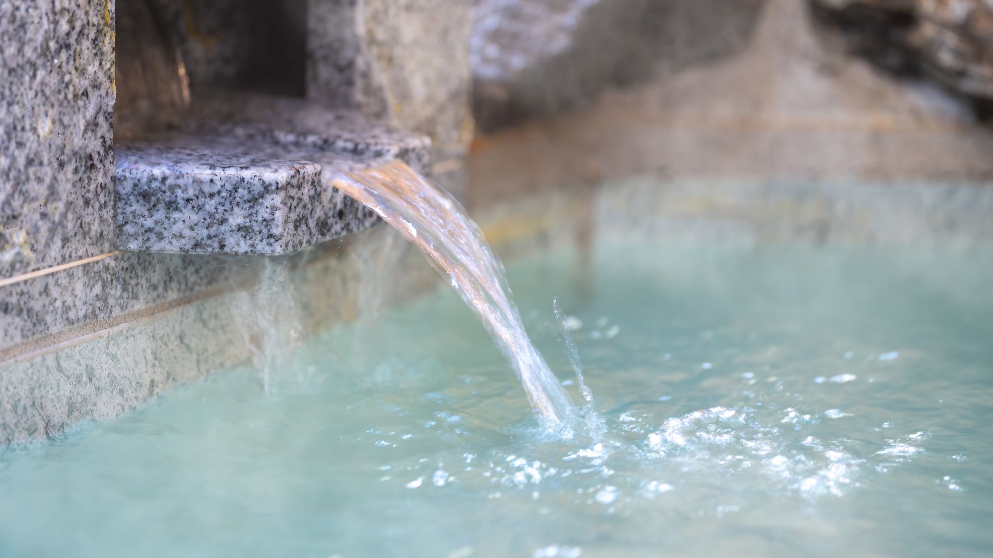 本館1階 露天風呂（女湯） 湯畑源泉