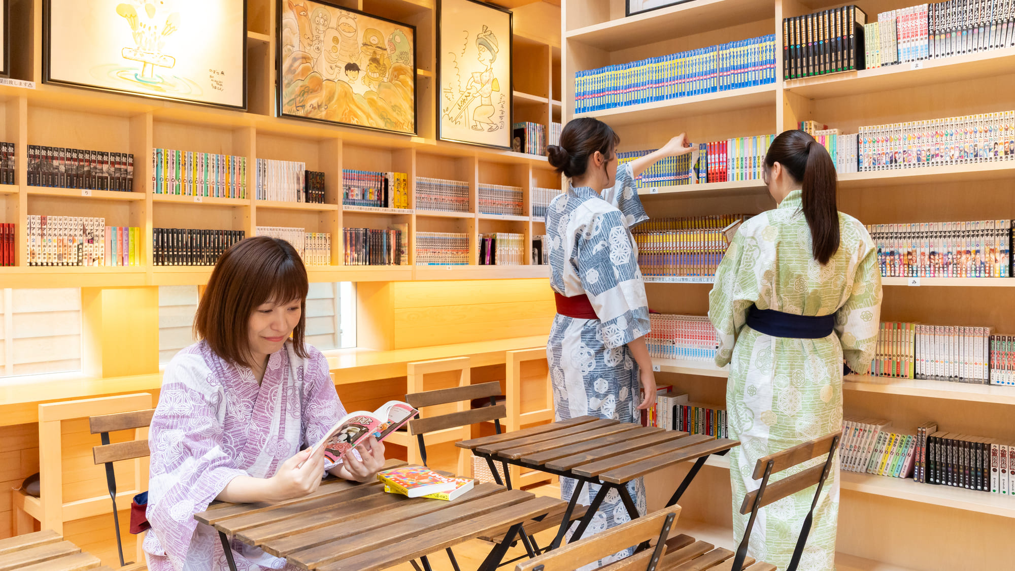 【裏草津地蔵】漫画堂 ※ホテルから徒歩で約8分