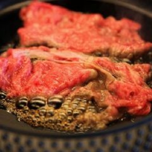 ◆契約牧場産最高級黒毛和種『幡豆和牛』すき焼き※調理イメージ