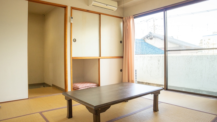 *【和室/本館2階】6畳以上あるお部屋です。スタンダードな和室とは違い、トイレがありません。