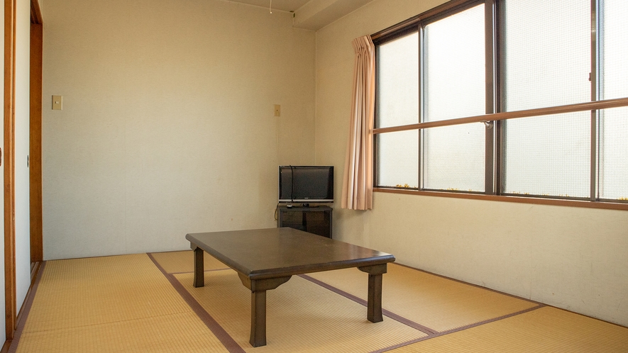 *【和室/本館2階】最大5名でご宿泊できる広々とした和室をご用意。のんびりお過ごしいただけます。