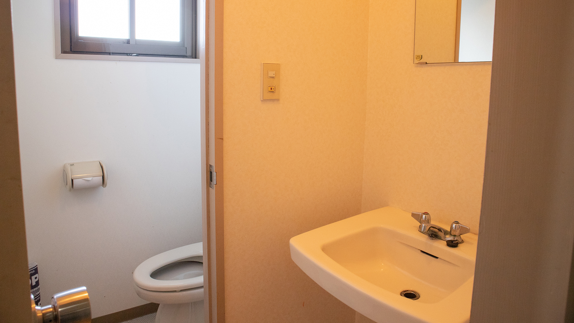 *【和室/本館3～4階/トイレ付】トイレ付きのスタンダードな和室になります。