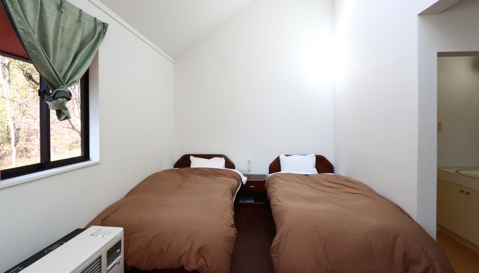 【ツイン+ロフト+小上がり】ベッド2つ+ロフト+小上がり