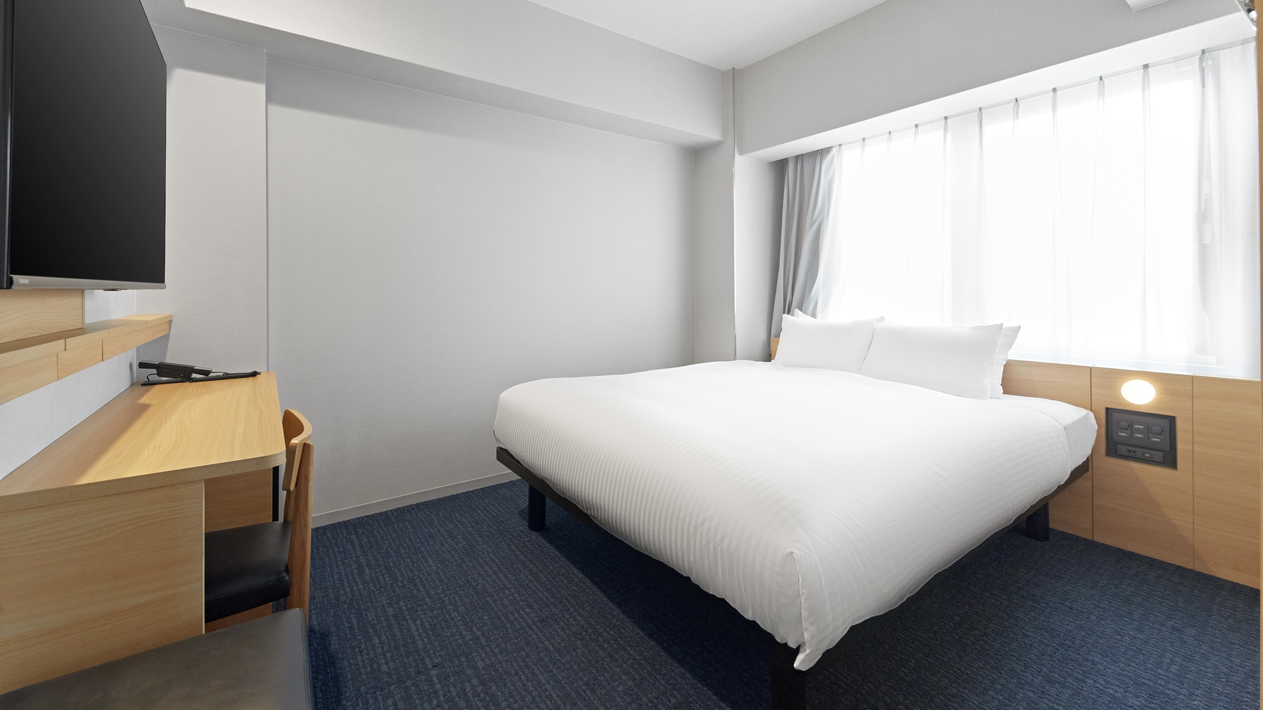 【全室禁煙】コンフォートダブル（デスク付）160cmベッド