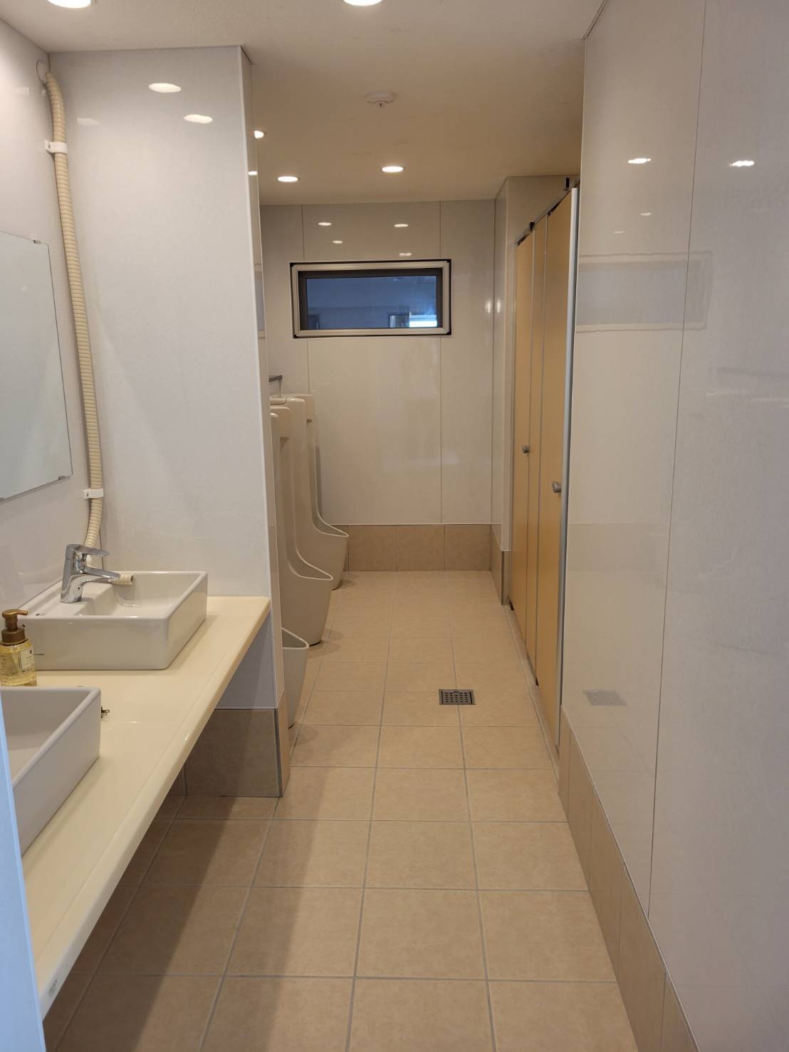 男性限定！ドミトリー個室☆素泊まり☆1泊ずつ予約可能