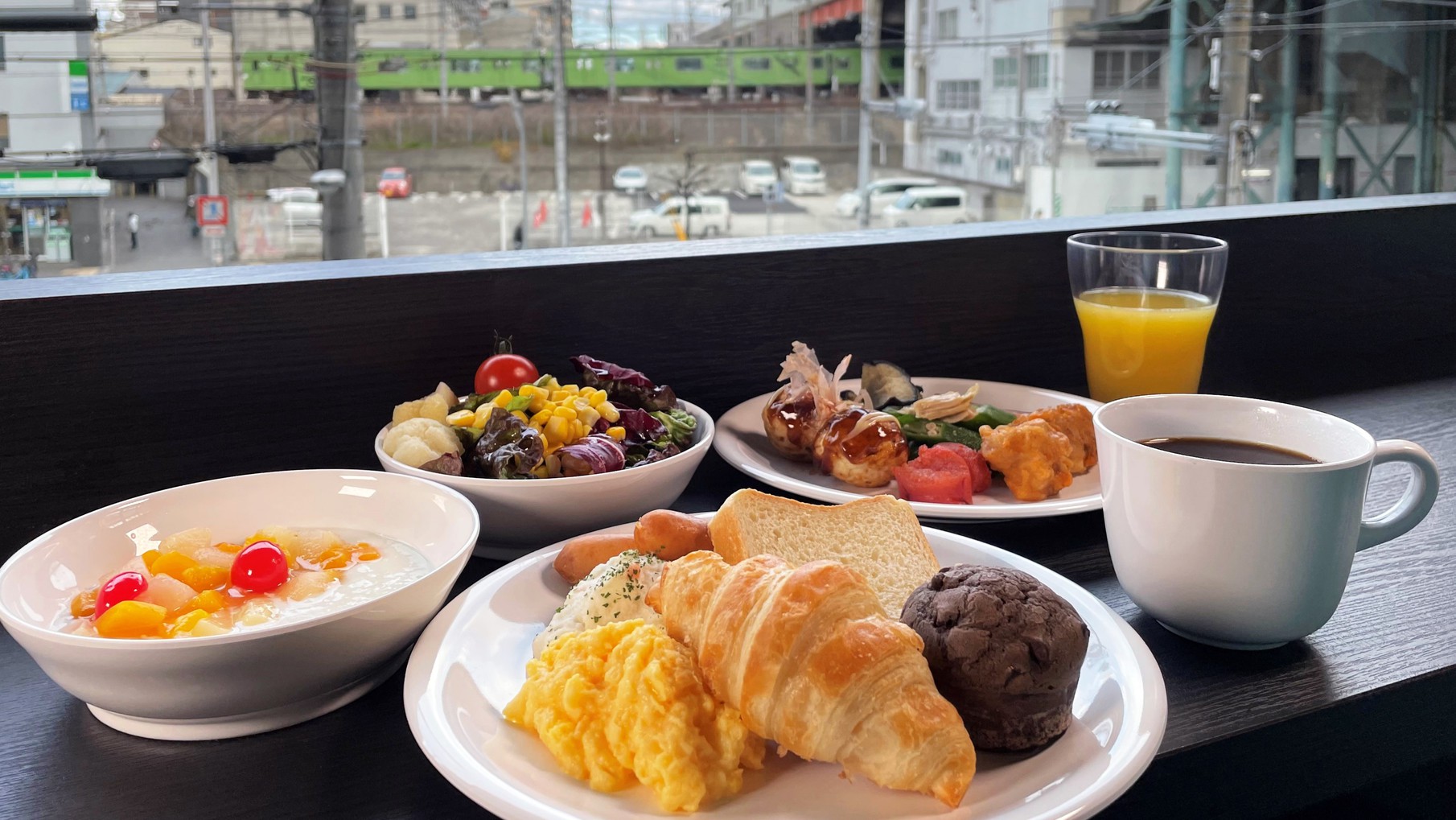 朝食レイアウト一例 　※イメージ 