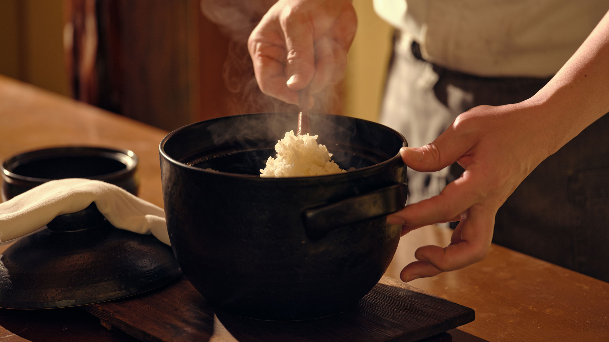 【石楠花】棟内プライベートダイニングでお料理をゆったり堪能