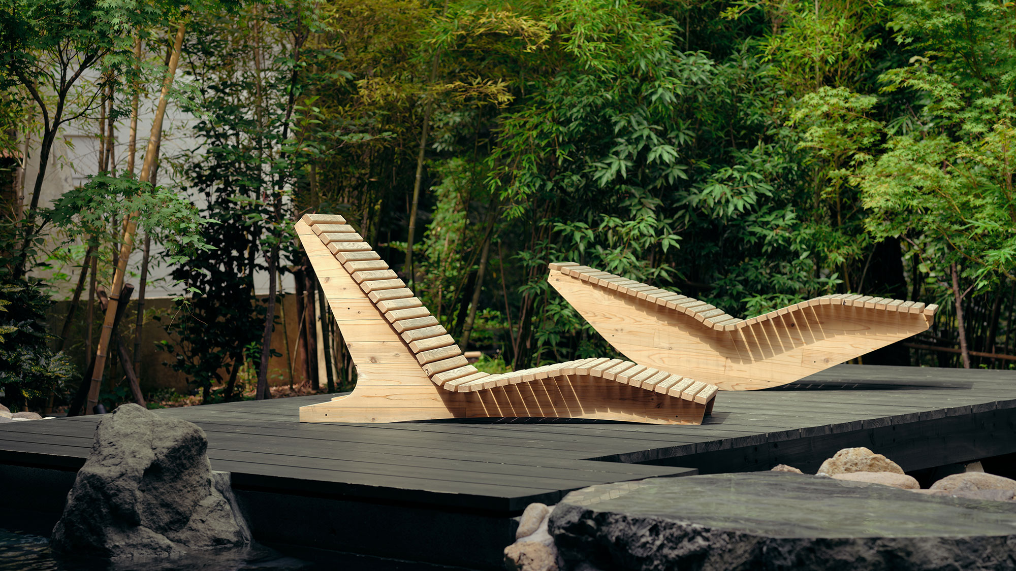 【石楠花】広々とした露天風呂&外気浴スペースを完備