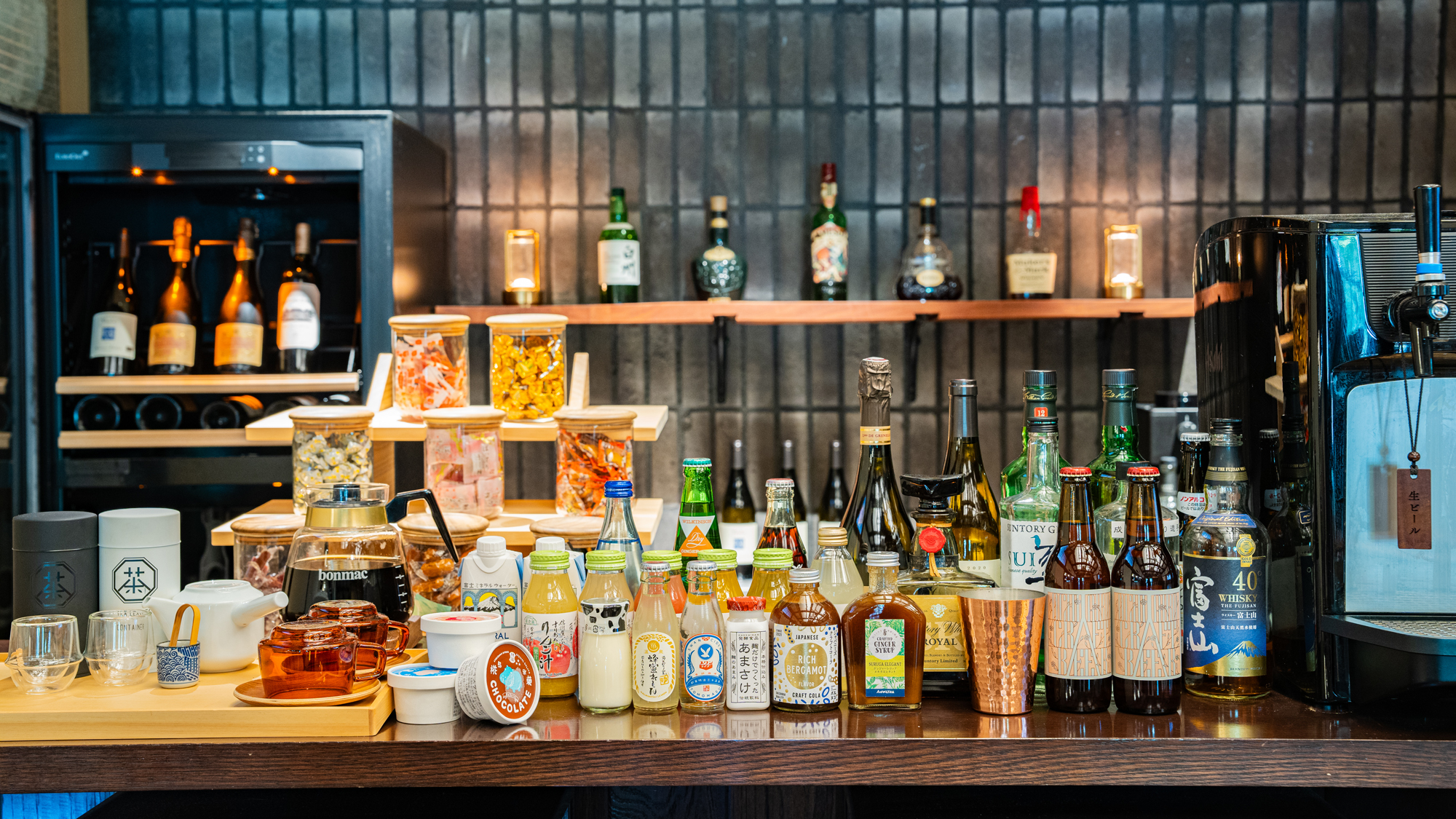 【ラウンジ】オールインクルーシブ- お好きな時間にご自由にお愉しみください