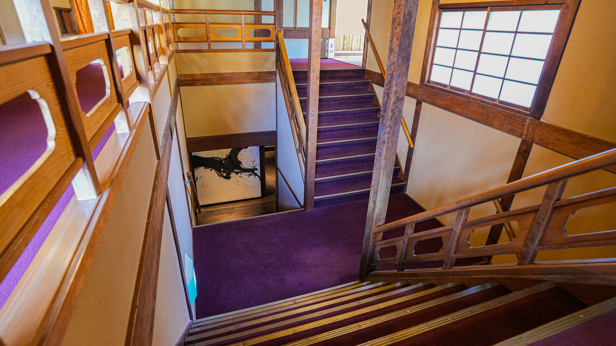 【館内】館内に散りばめられている 有形文化財を巡るツアーを開催しております