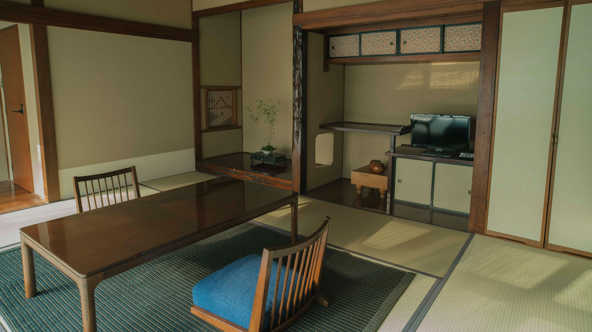 【青藤】自然の川音と野鳥の囀りが心地よい客室