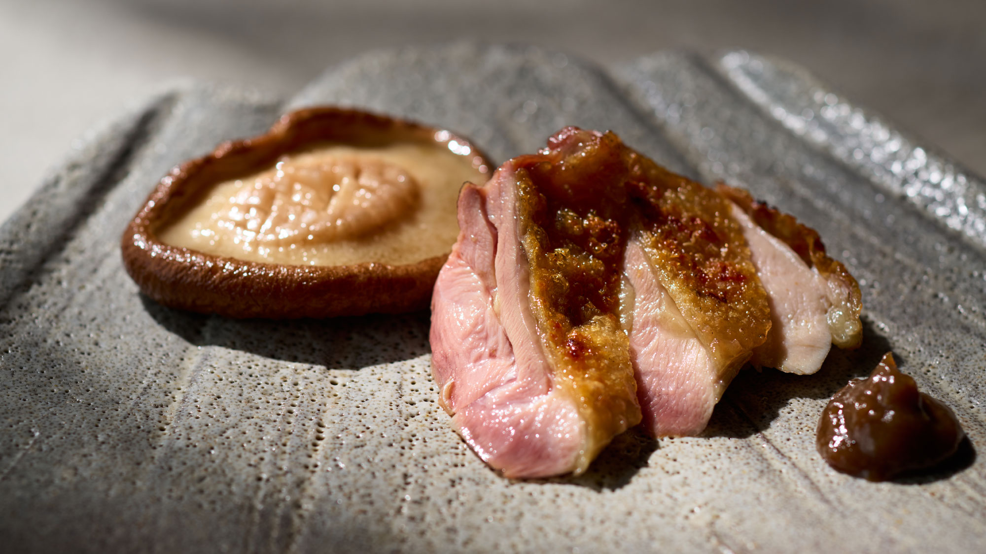 【春の献立一例】天城軍鶏 椎茸 蕗の薹味噌 炭火焼き