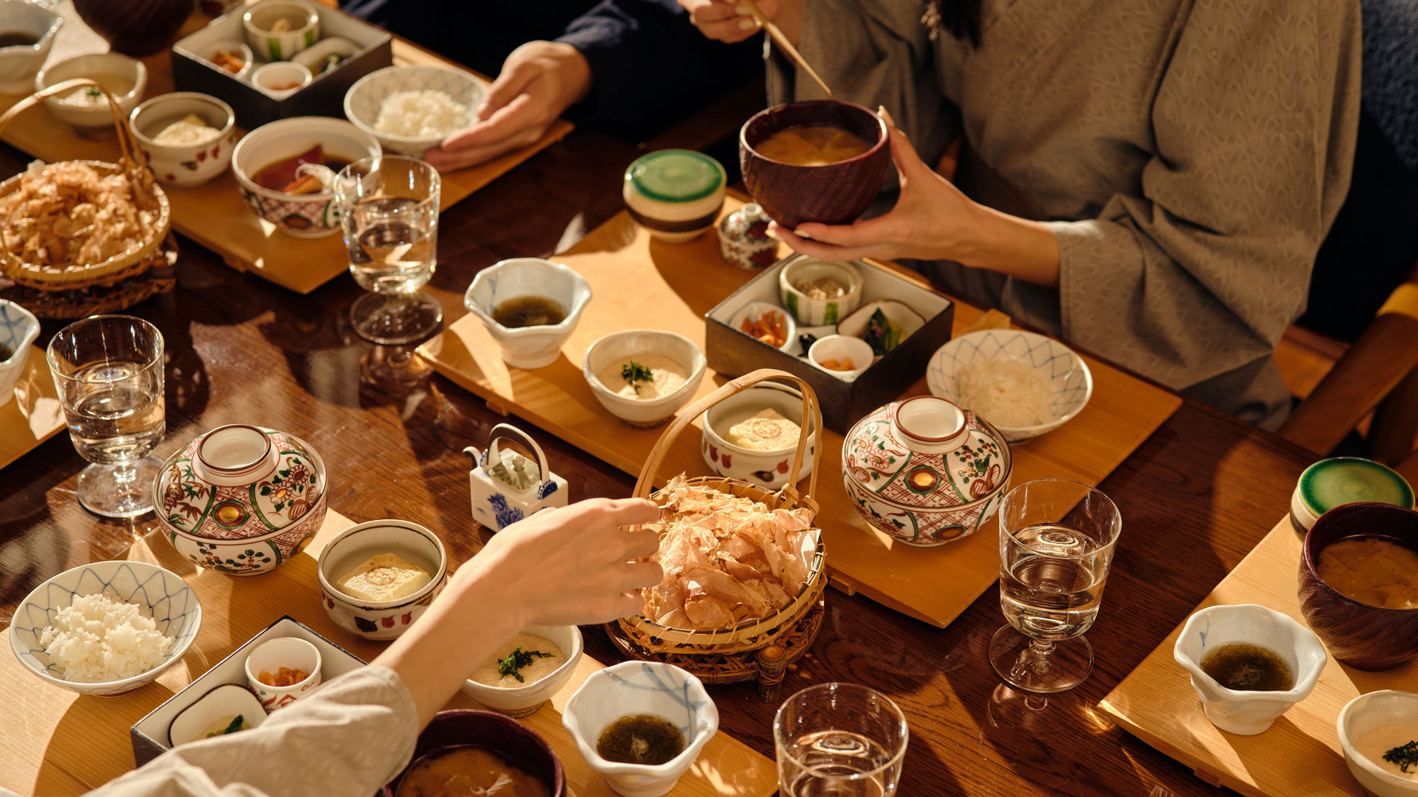 【石楠花】季節の焼き魚や炊きたてのごはん 心も体も喜ぶ新鮮で優しいお食事をお愉しみください。