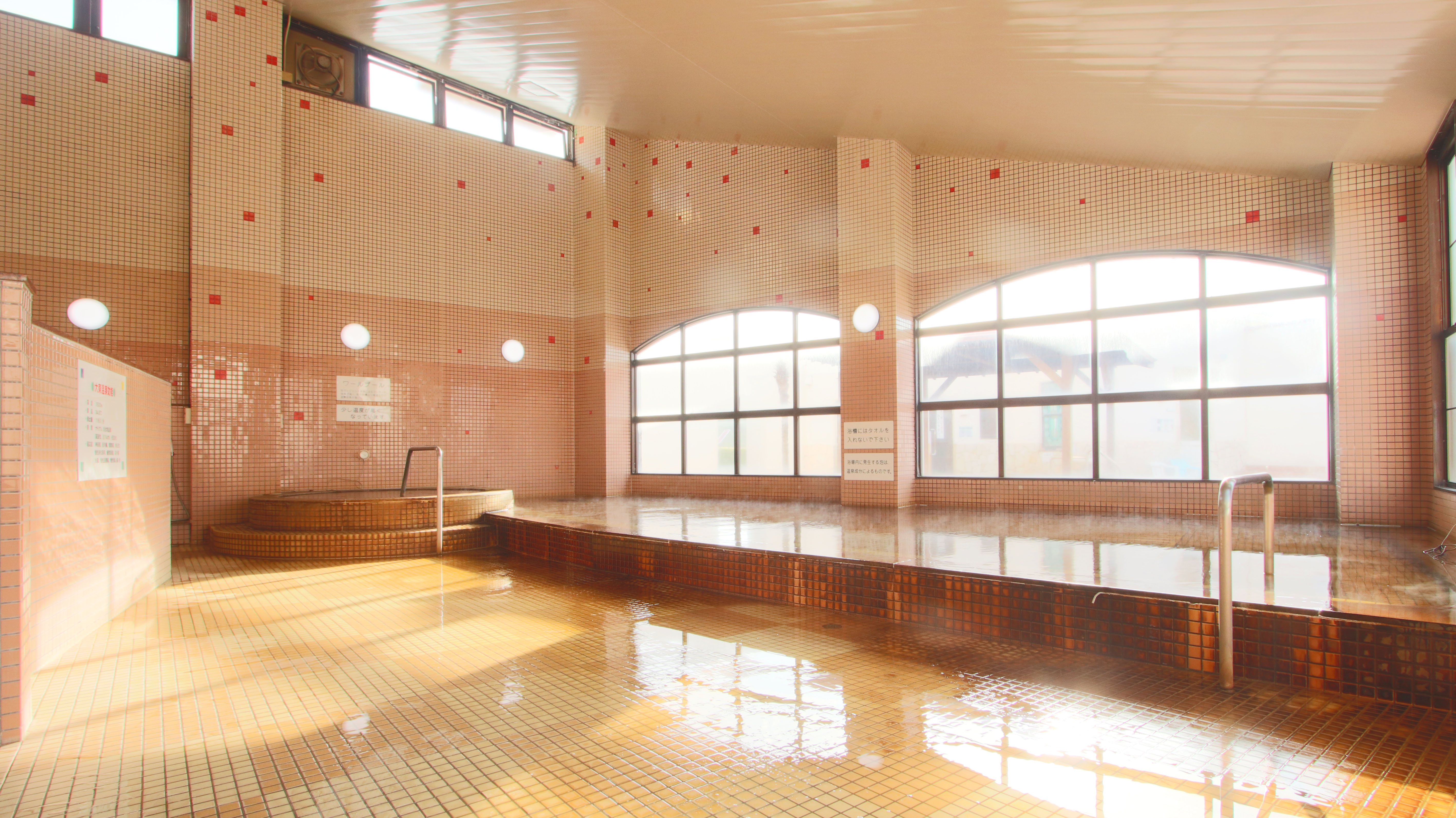 大浴場　広々とした内湯