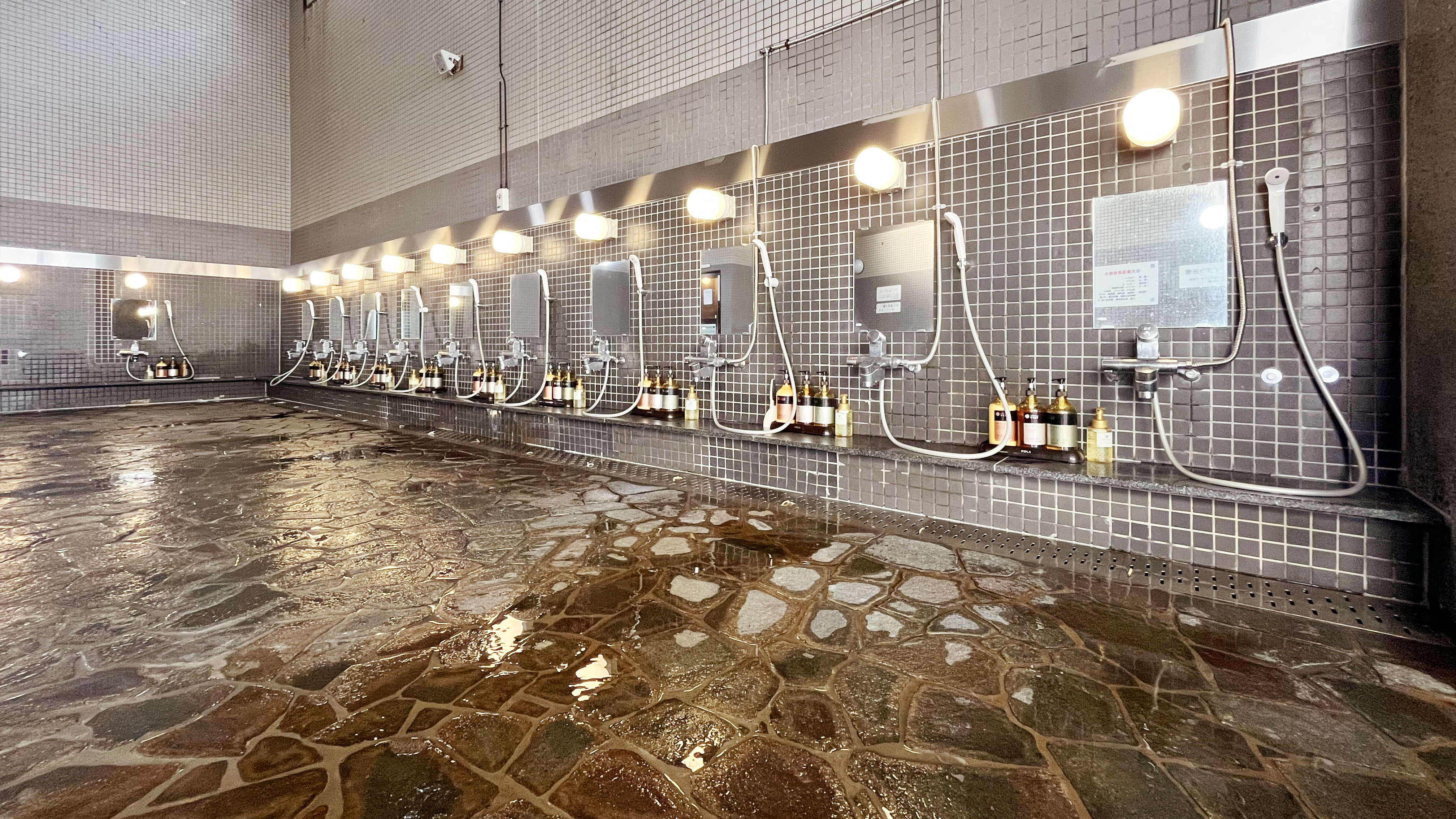 大浴場　洗い場