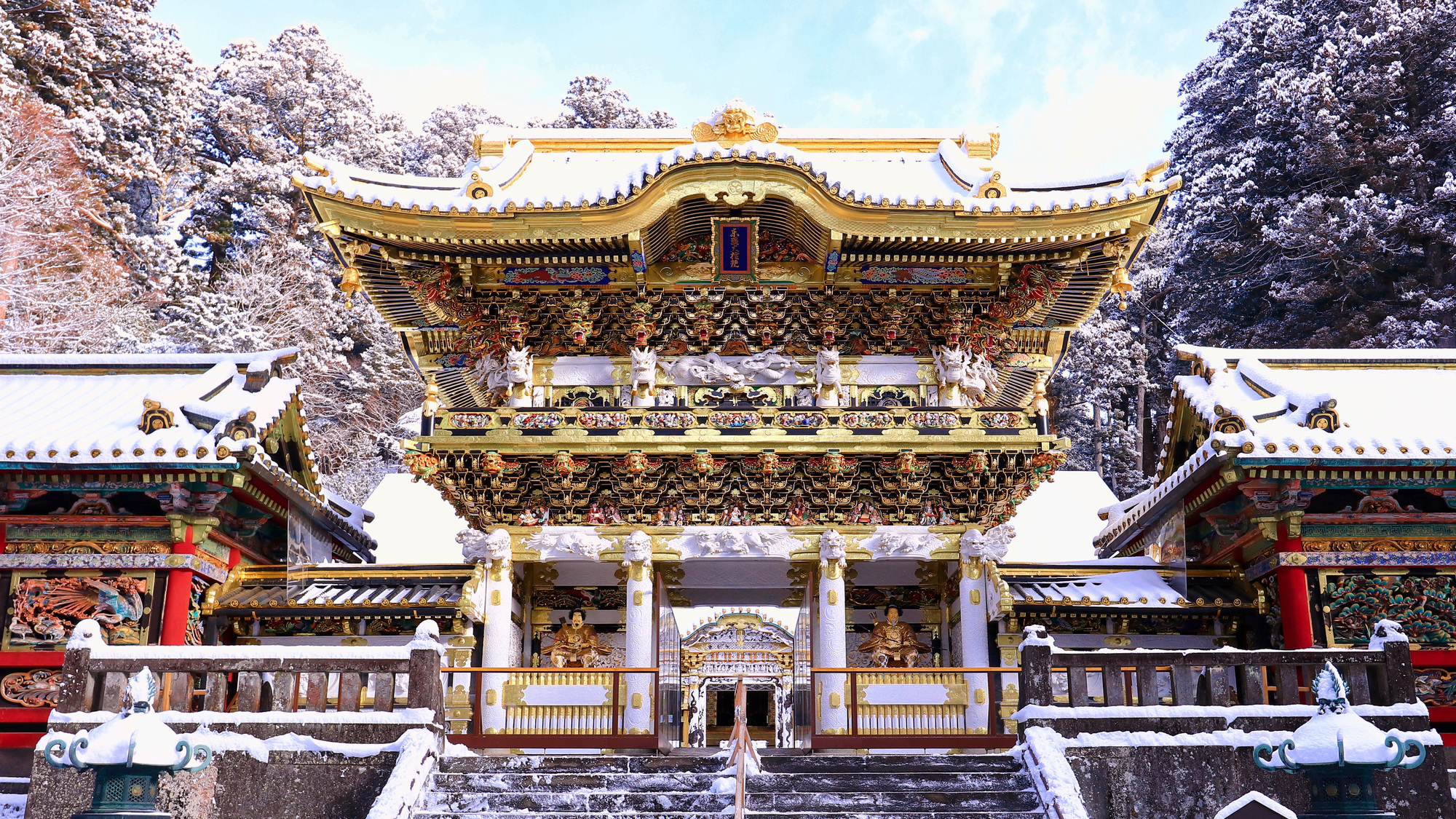 【日光東照宮】雪化粧をした社殿の神秘的な風景が楽しめます！