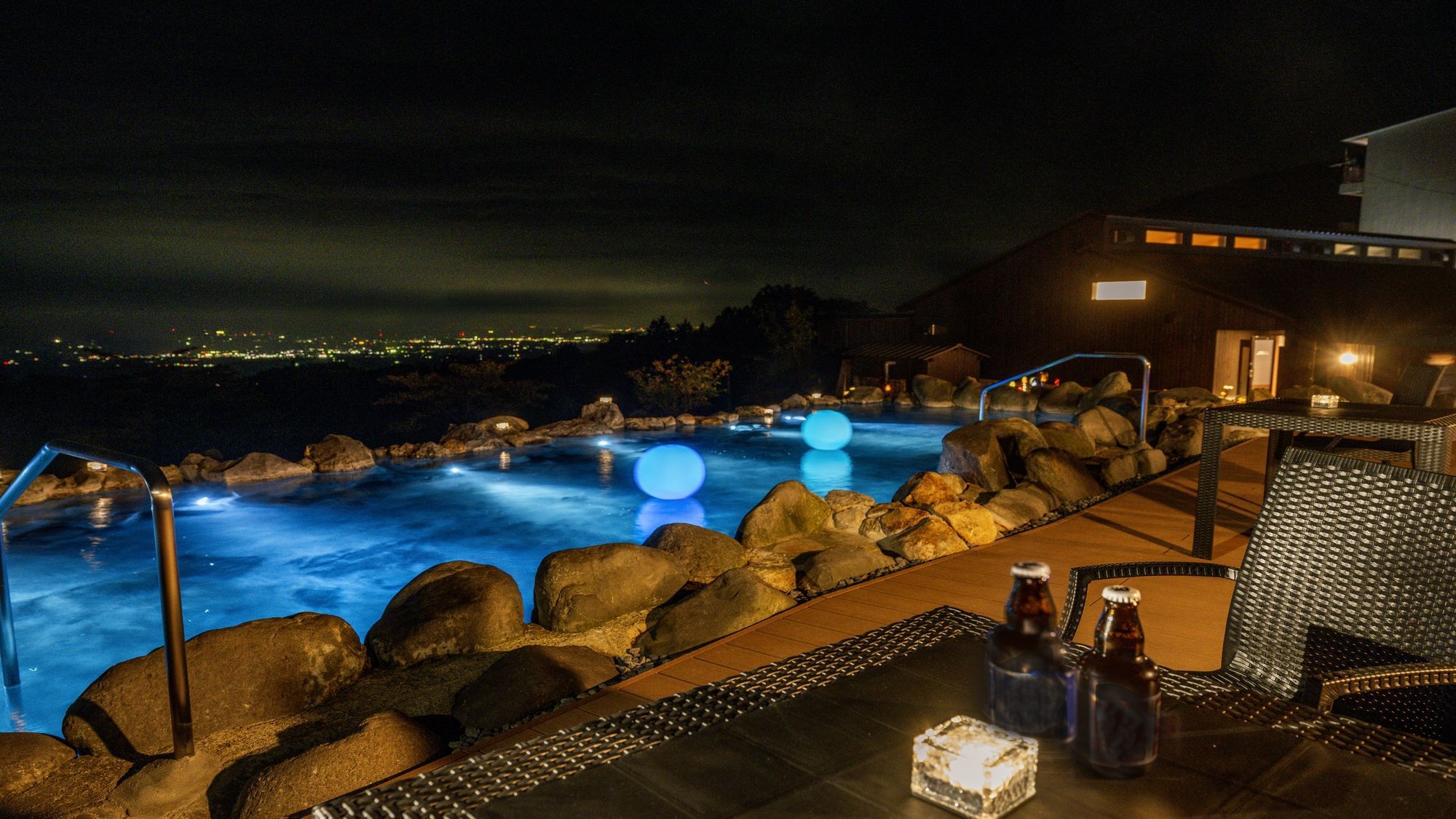 【極上源泉と自由に選べるお食事2，000円券付きプラン（2食付）】