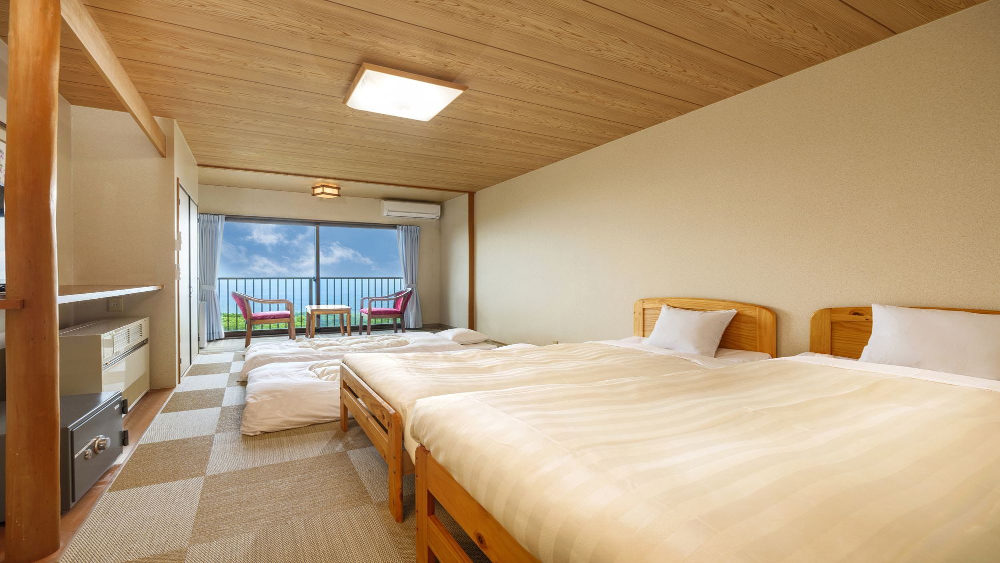 和室10畳（ベッド2台）4名利用時