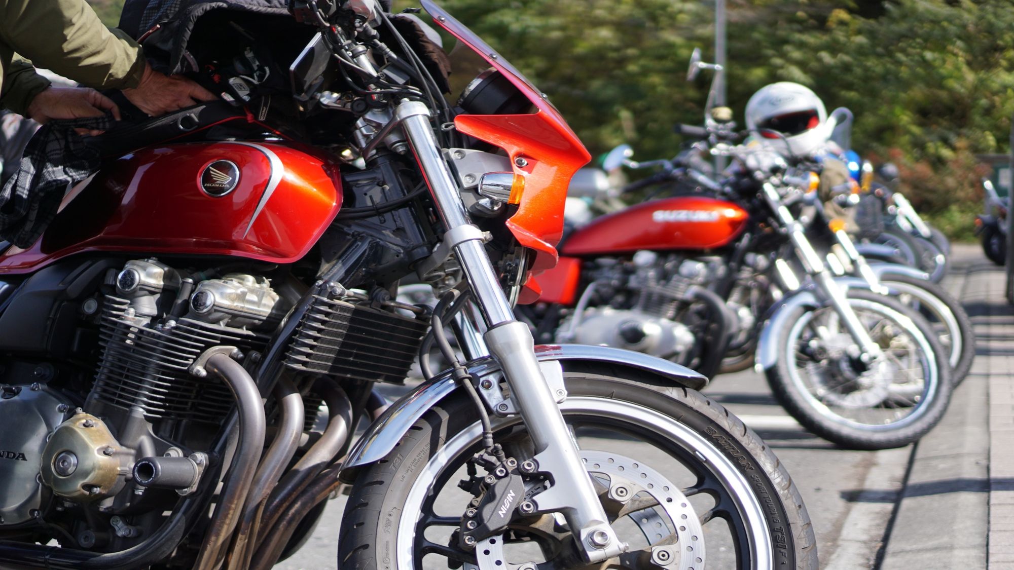 オートバイ駐輪場