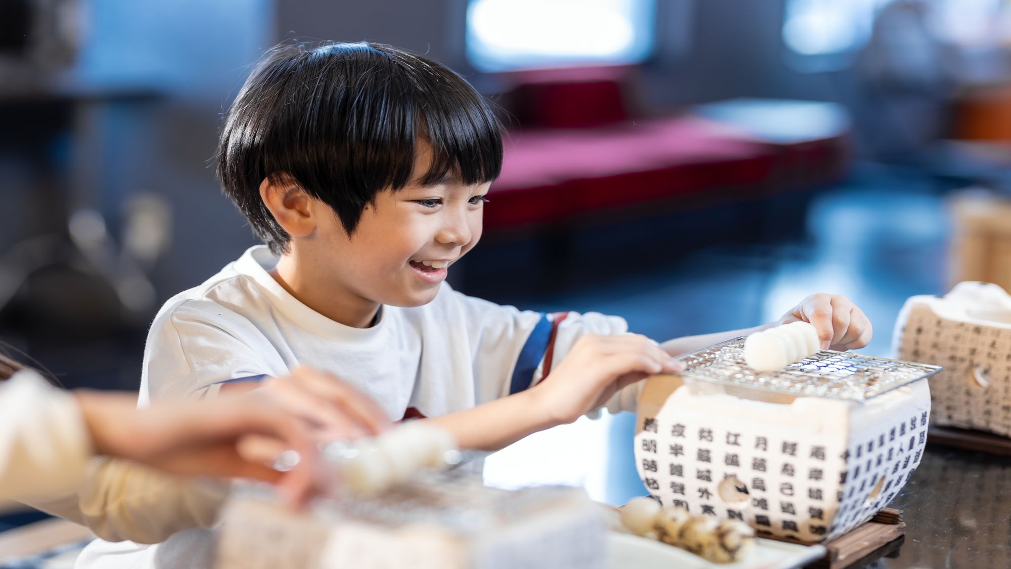 焼きみたらし団子の作り方①七輪にお団子をのせてください