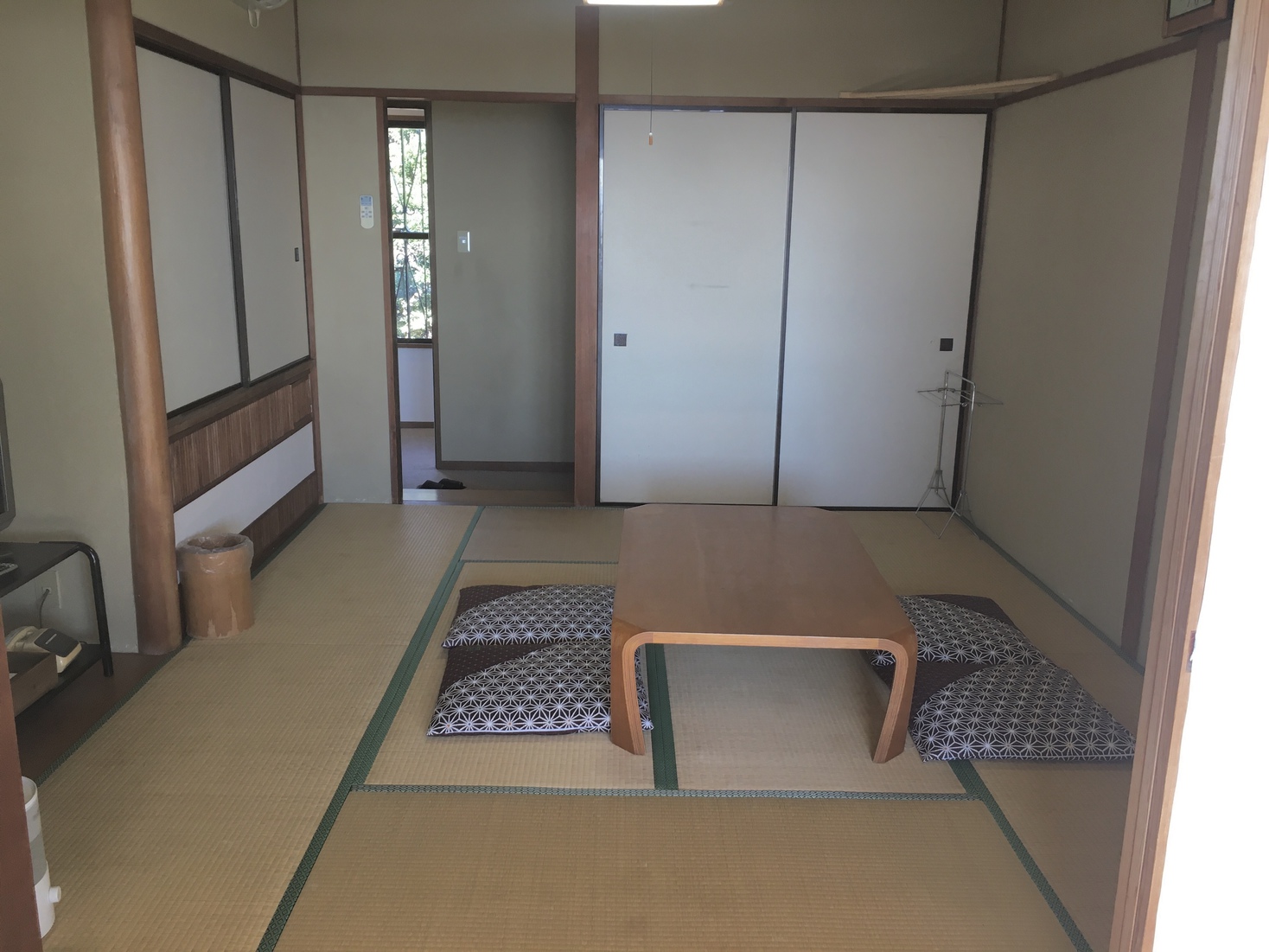 海の見える和室（8畳＋2畳）3階302号室 定員3名 