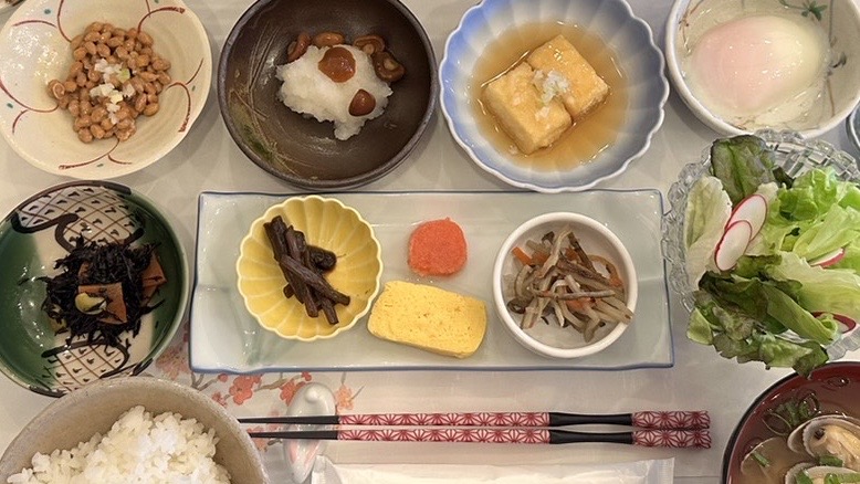朝食
