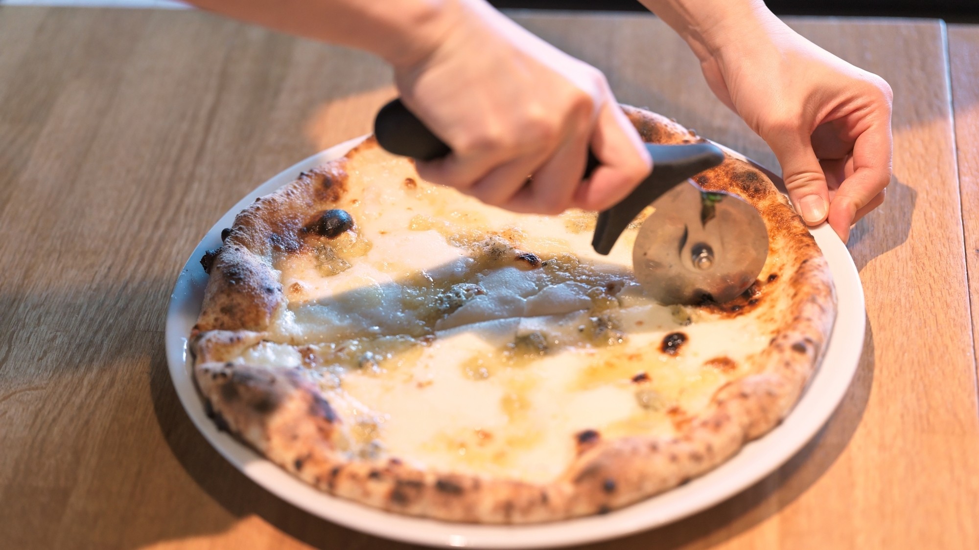 GOOD CHEESE GOOD PIZZA