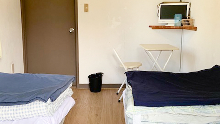 *【客室一例】ツインルームはお二人で宿泊するのに十分なスペースがあります。