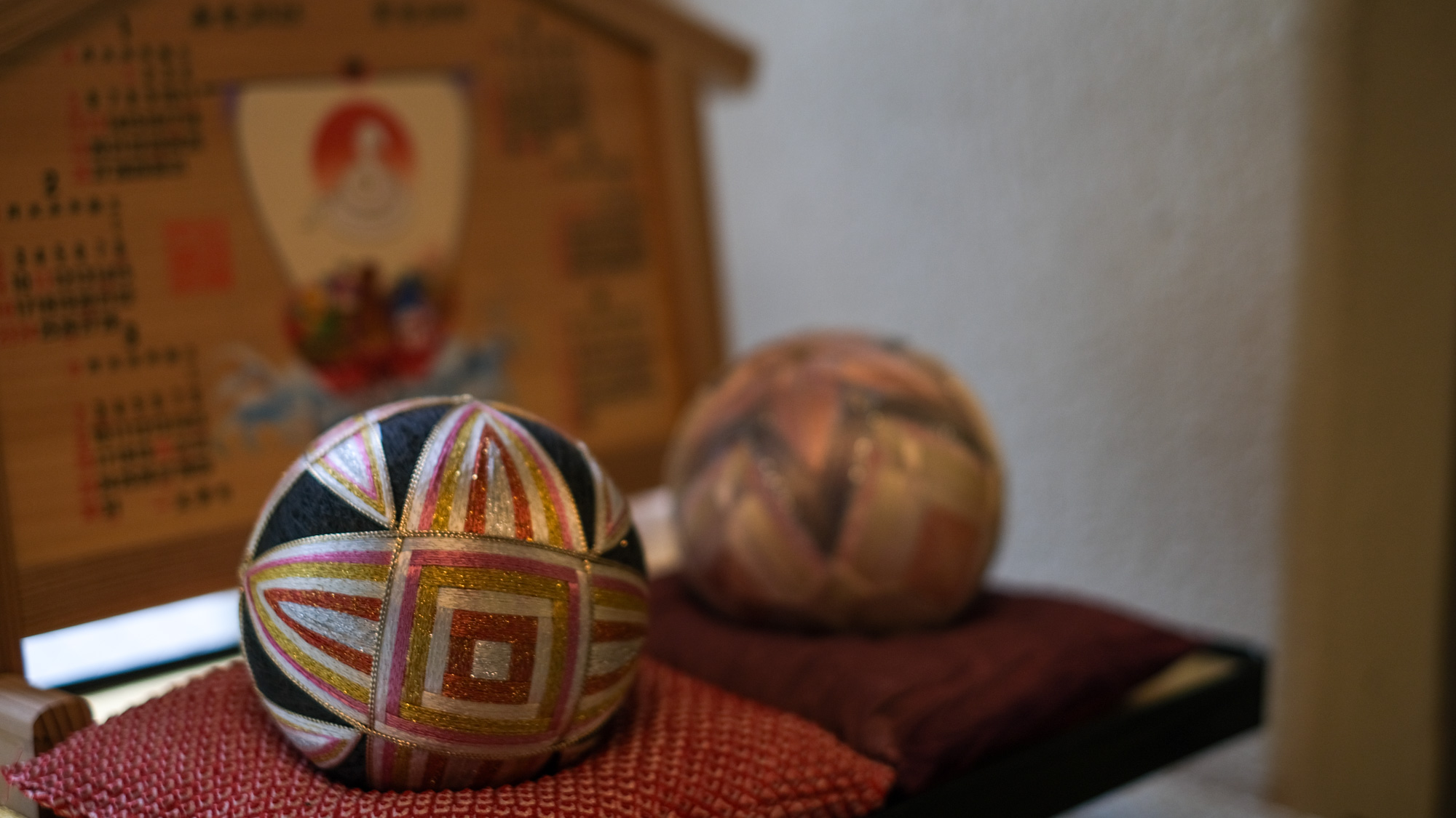 こころがふっと落ち着く調度品は女将のチョイス。