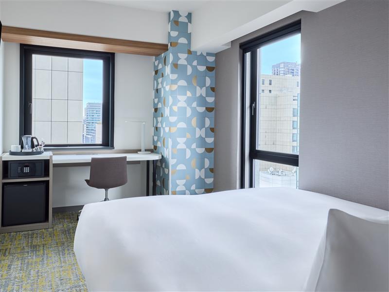 １キングベッド コーナールーム シティービュー  高層階 朝食無料