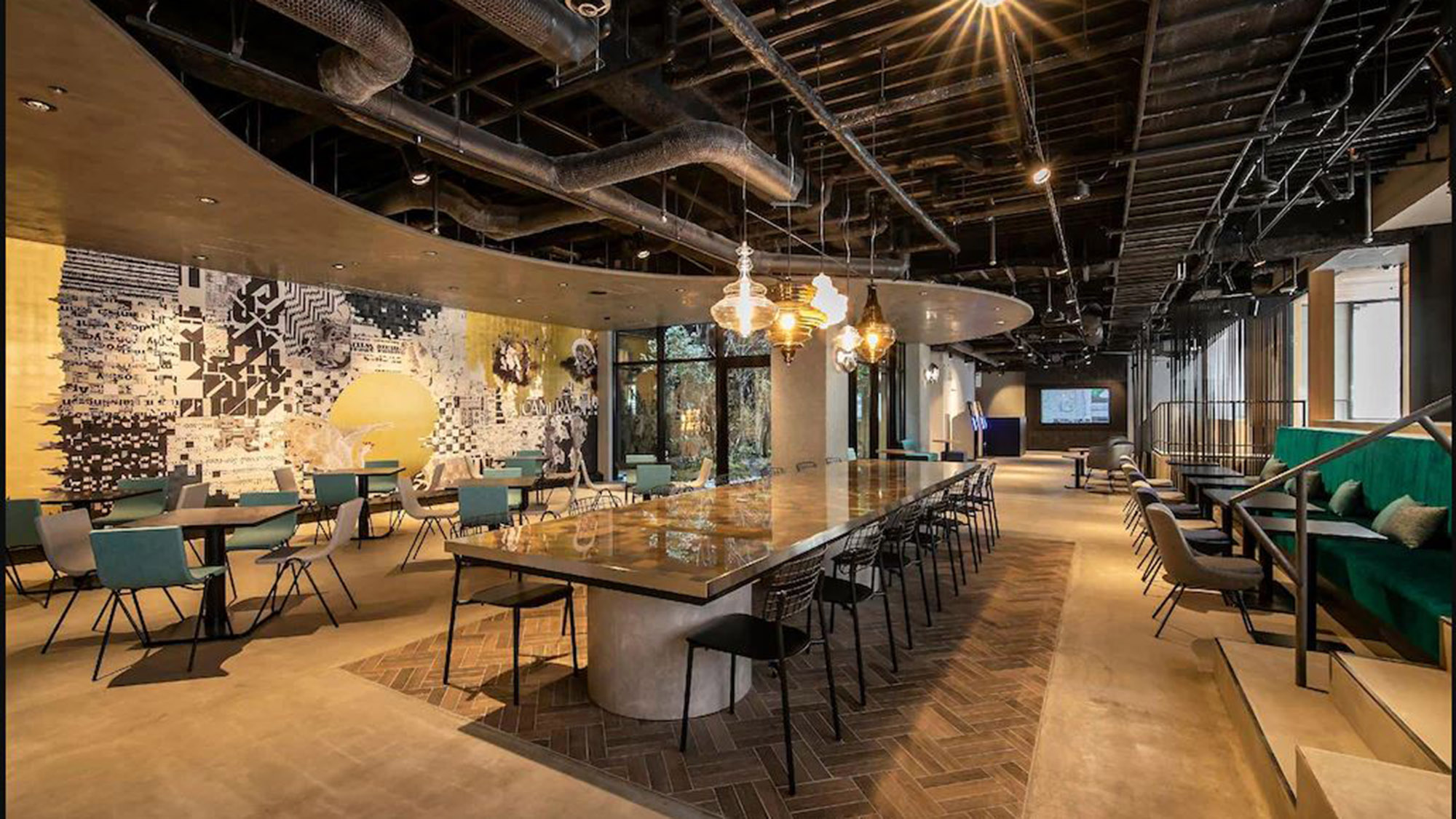 レストラン「PARiS ＆CANDY」店内