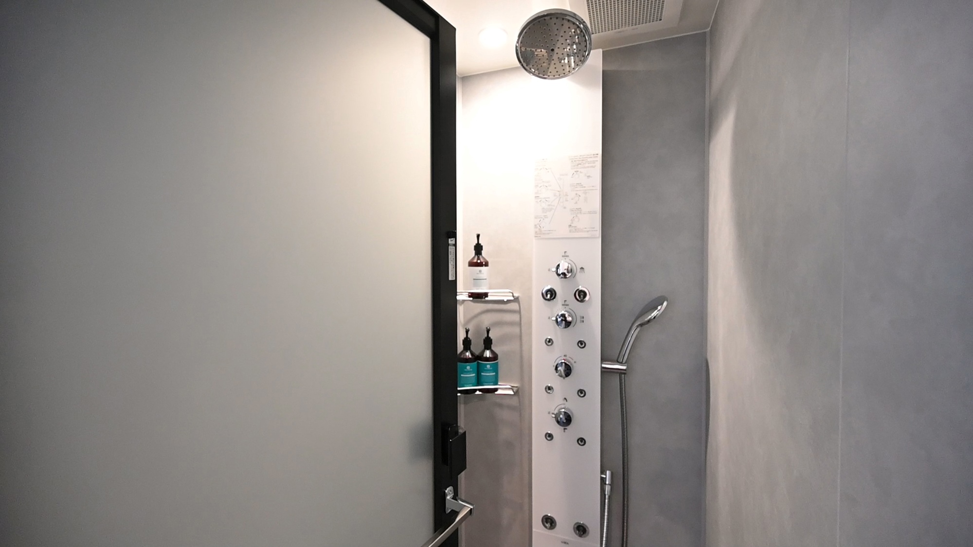 シャワーブース（スタンダードツイン・スタンダードダブルＡ）