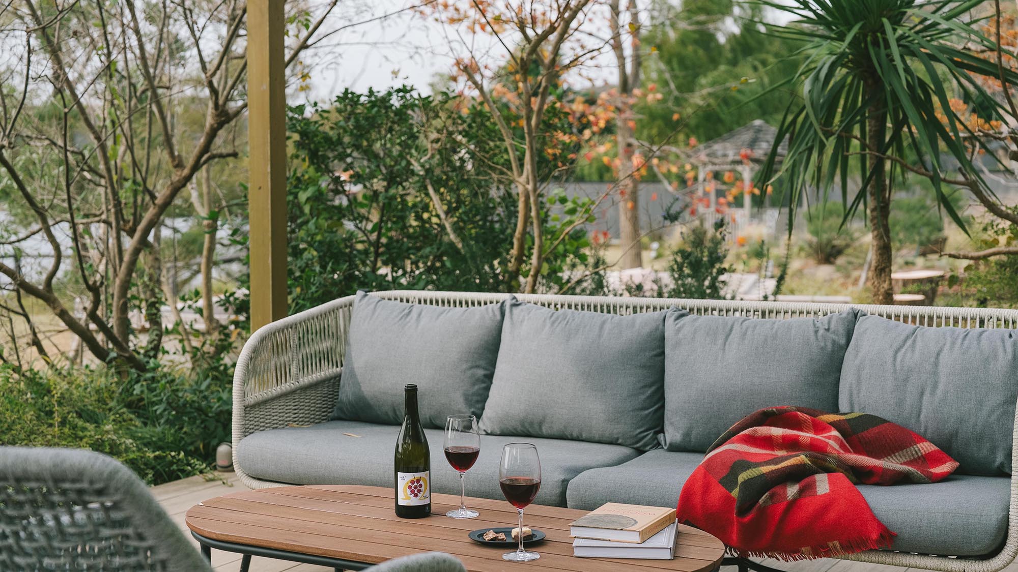 テラスやガーデン、お気に入りの居心地のいい場所を見つけてみて。