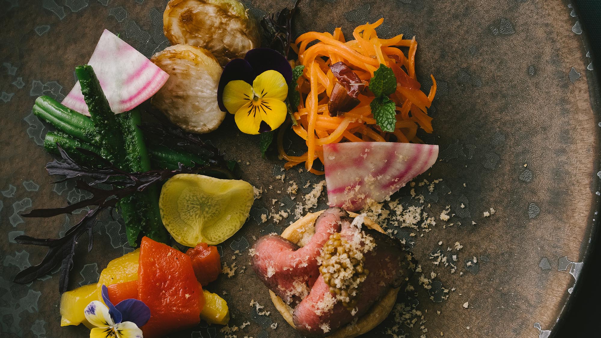 ［アップグレード］前菜　オーガニック野菜を滋味豊かに美しく［一例］