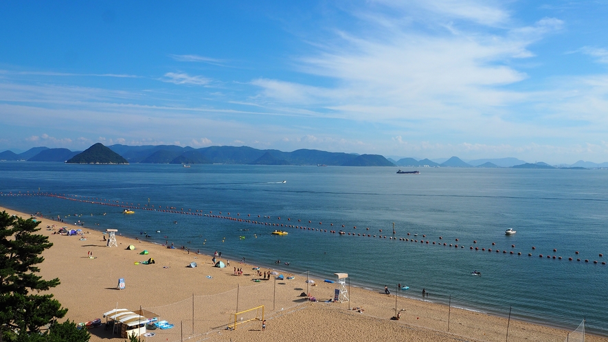 渋川海岸／瀬戸大橋までのシーサイドドライブの中継点　夏は海水浴客で大賑わいします