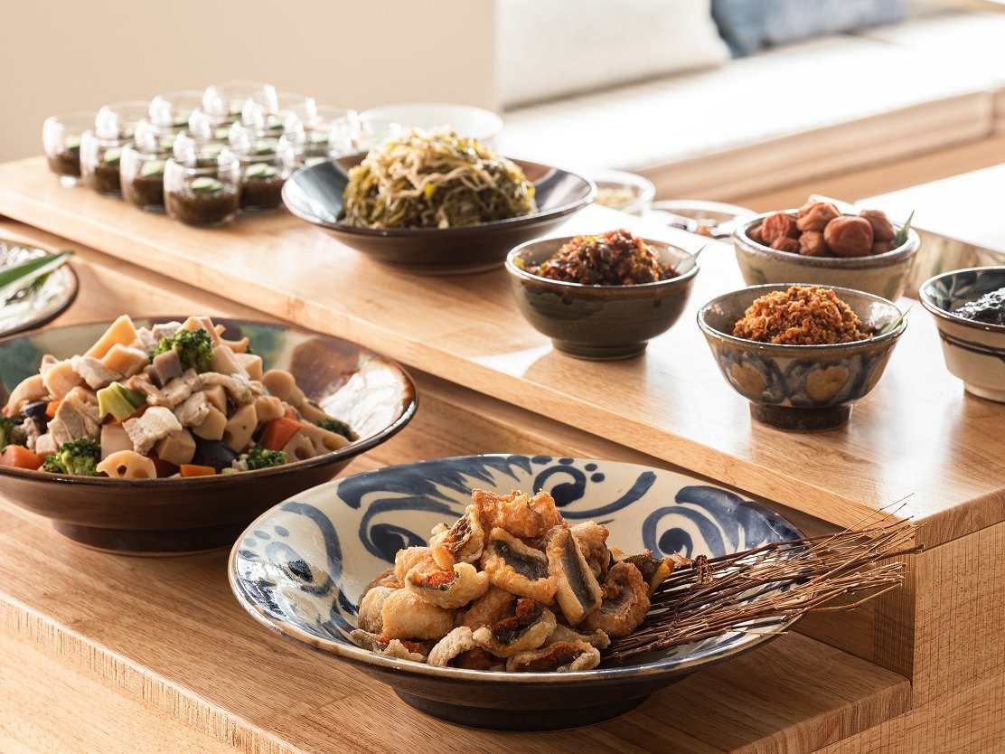 沖縄の郷土料理もご準備しております。