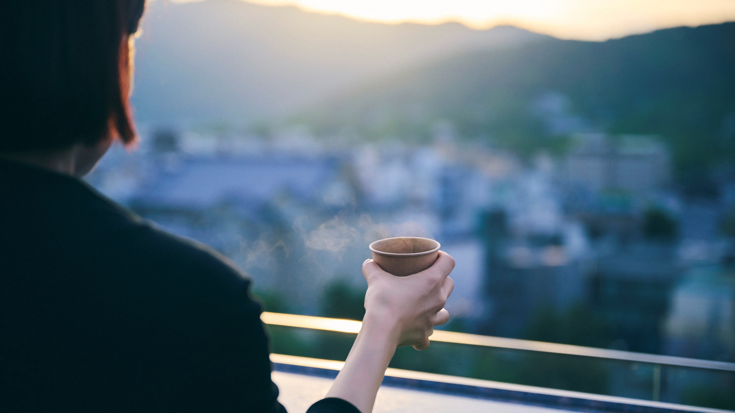 ルーフトップラウンジ「空庭テラス」一日の始まりに爽やかな朝のコーヒータイムはいかがでしょうか