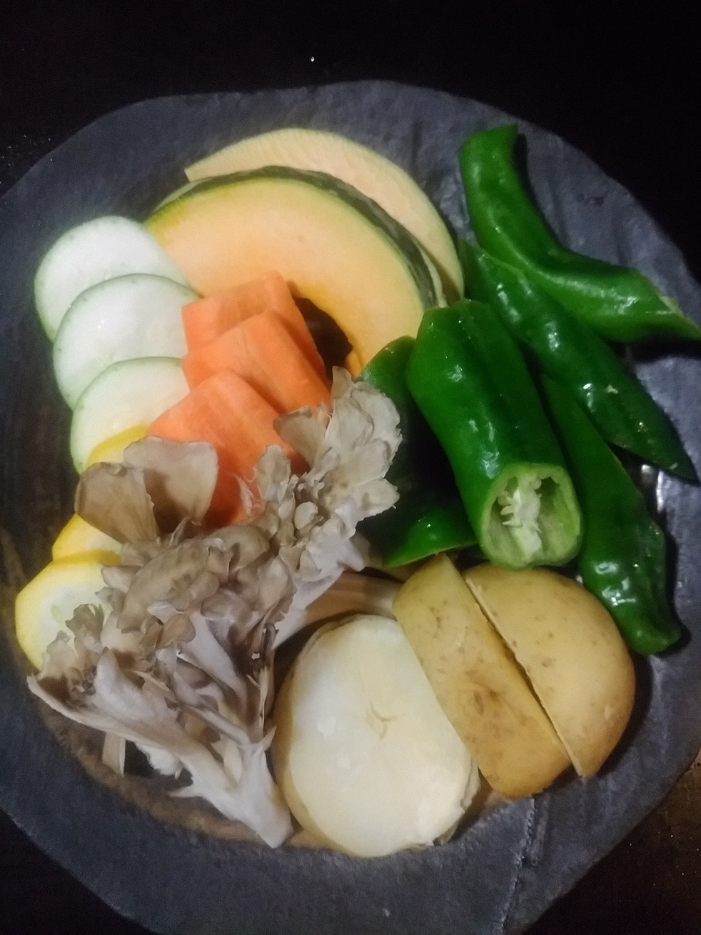囲炉裏で地のお野菜とお肉のバーベキュープラン　