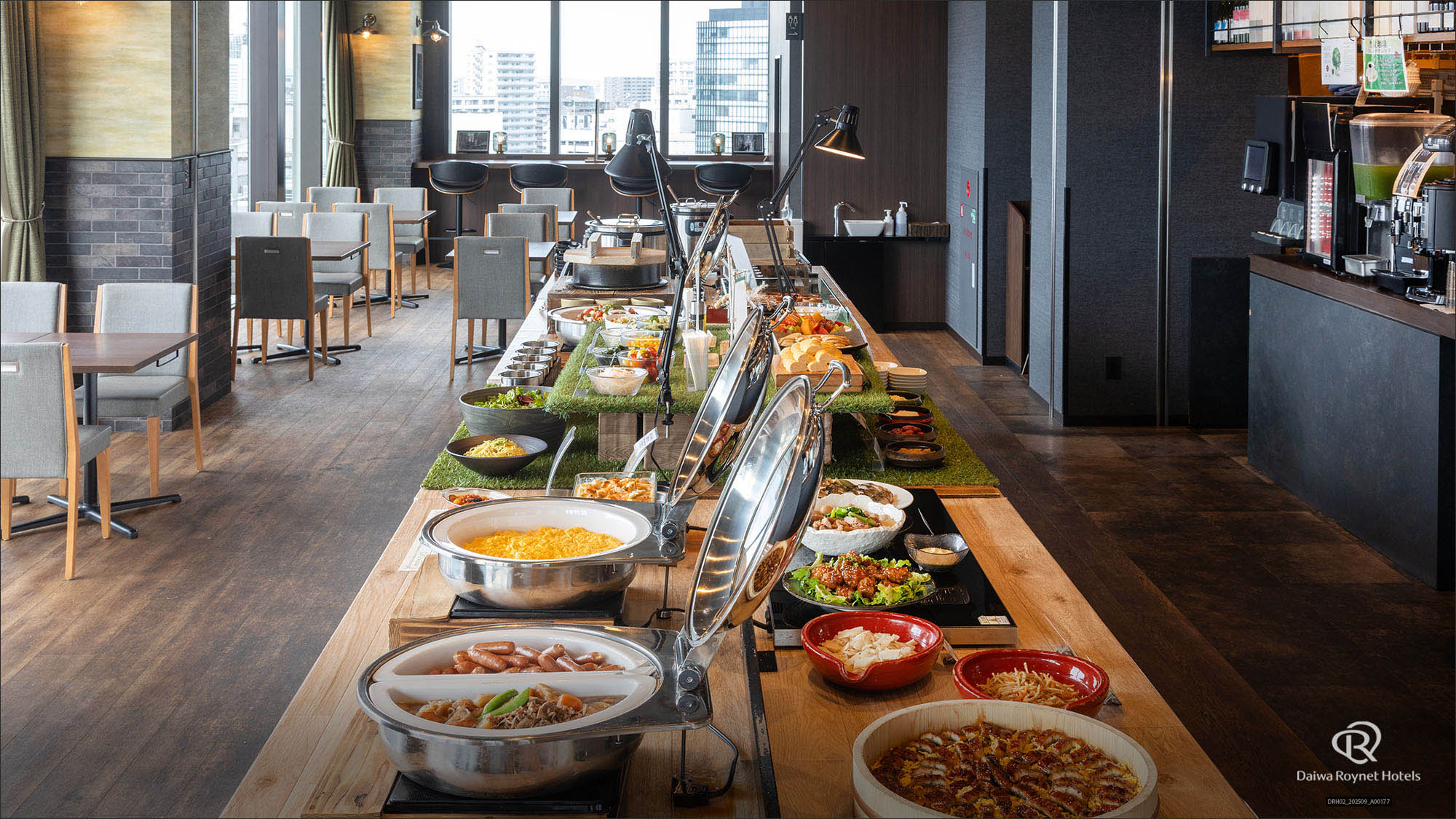 ご朝食・和洋のビュッフェ形式