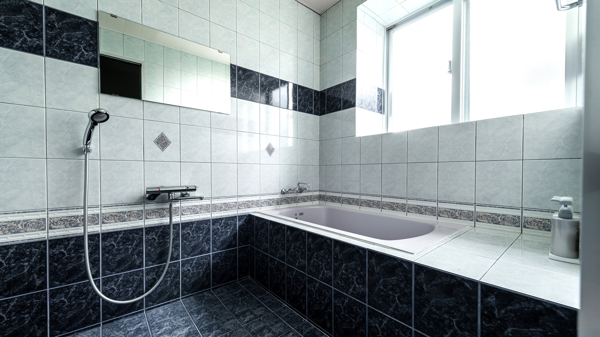 2階メインバスルーム