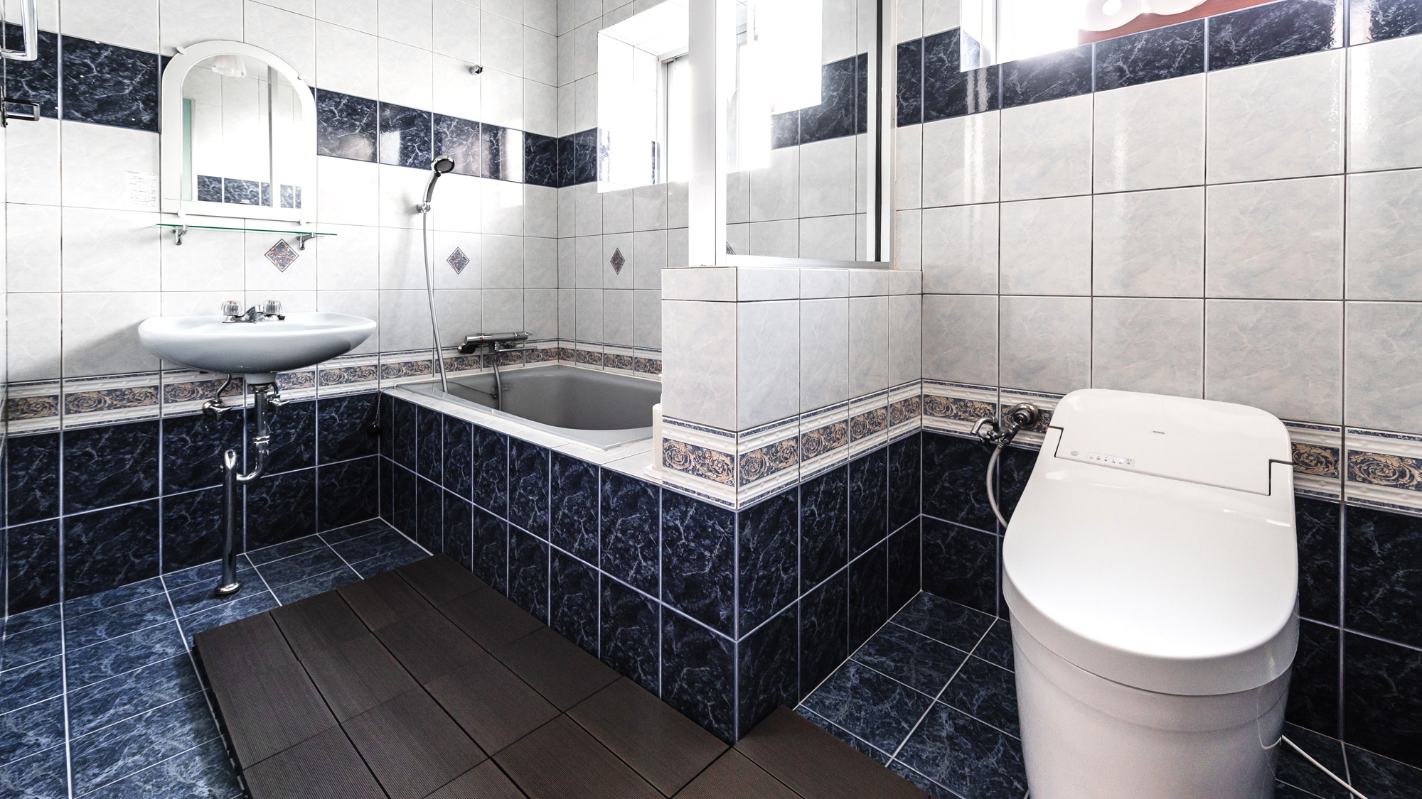 3階主寝室のセカンドバスルーム