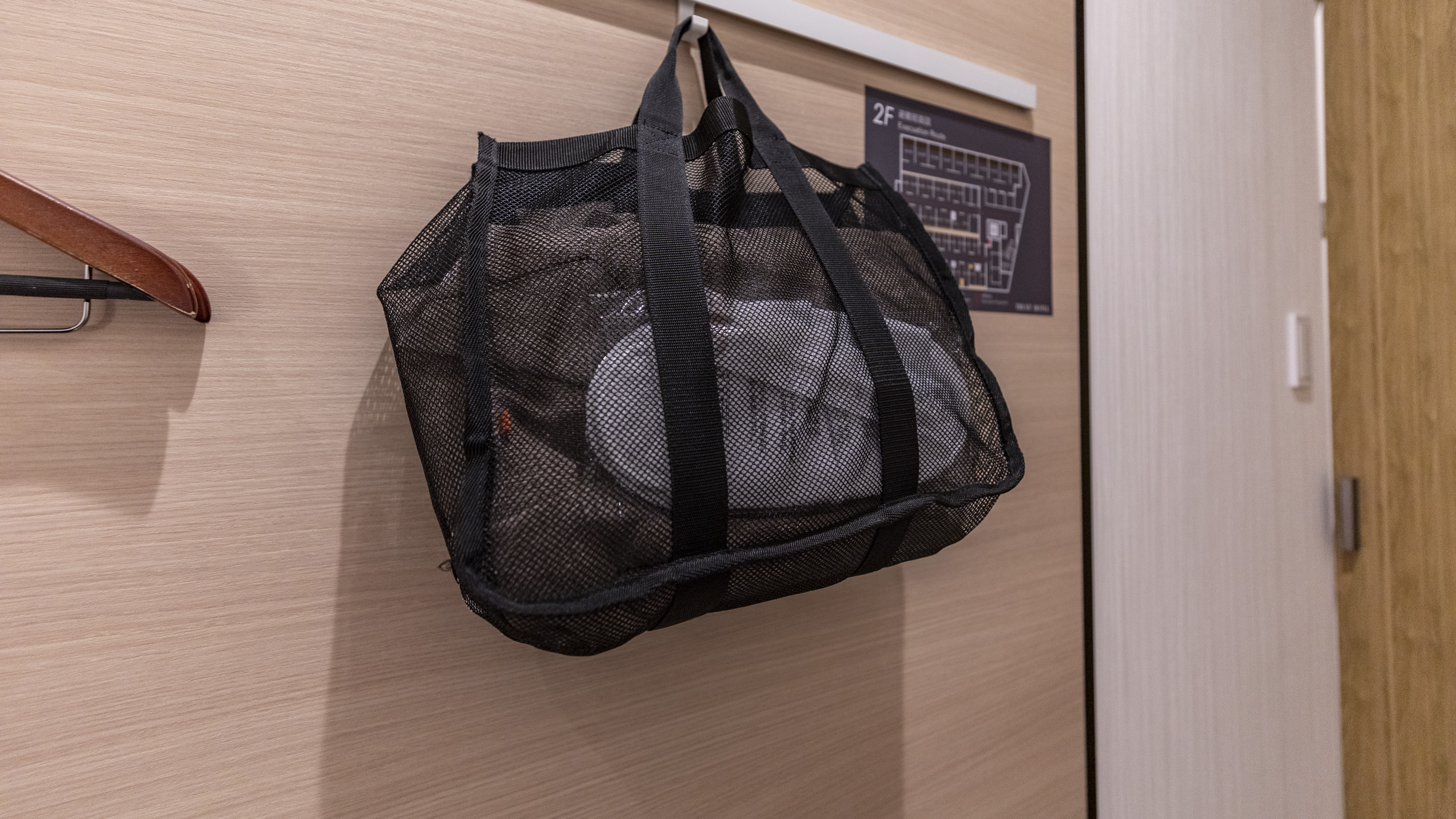 【女性専用】カプセルルーム下段　禁煙